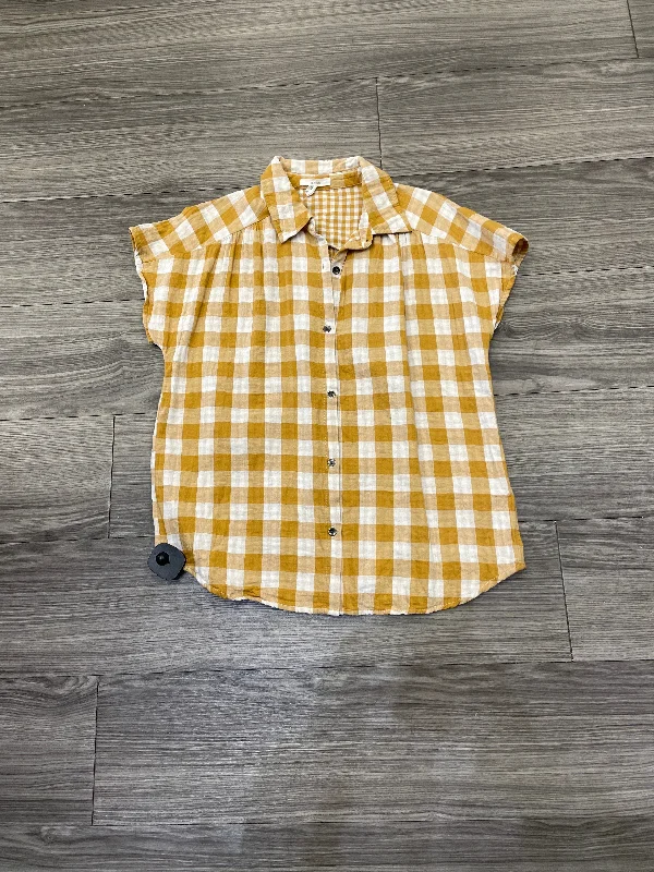 Top Short Sleeve By Maurices In Yellow, Size: Xs