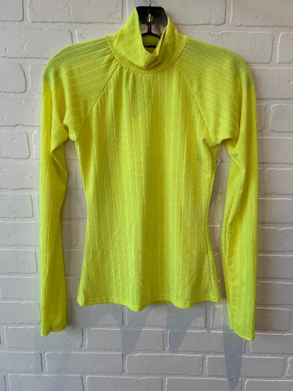 Top Long Sleeve By Pretty Little Thing In Yellow, Size: S