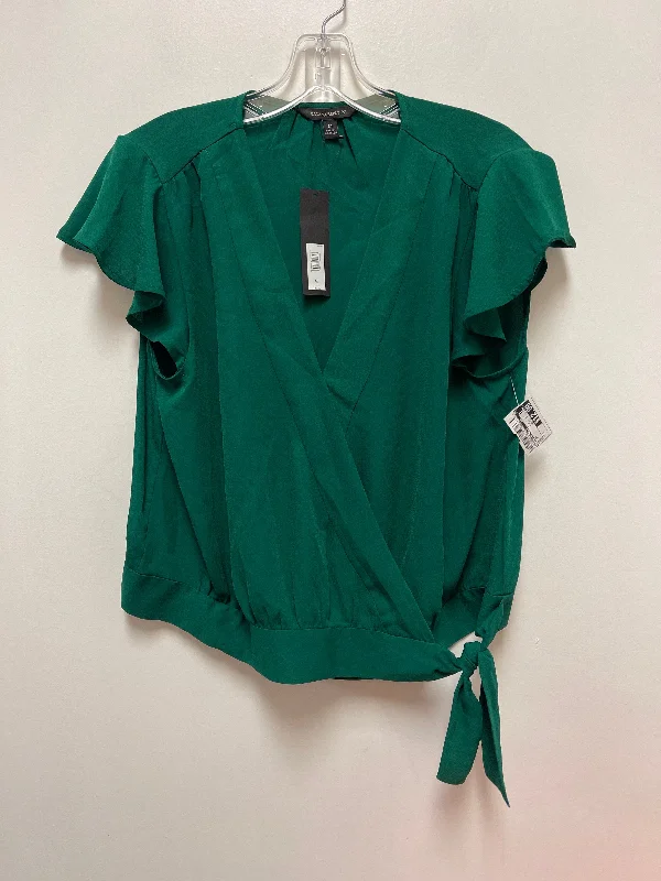 Top Short Sleeve By Banana Republic In Green, Size: M