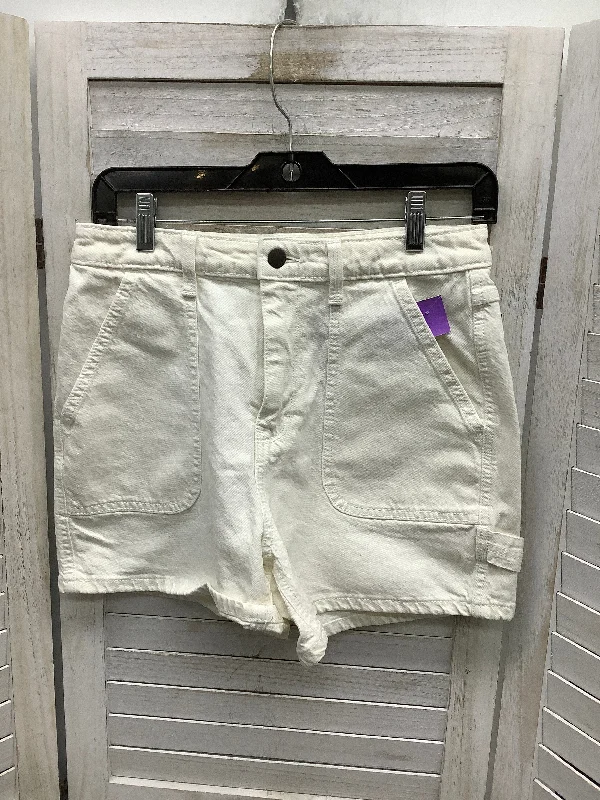 Shorts By Universal Thread  Size: 4