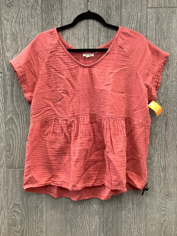 Top Short Sleeve By Maurices In Coral, Size: L