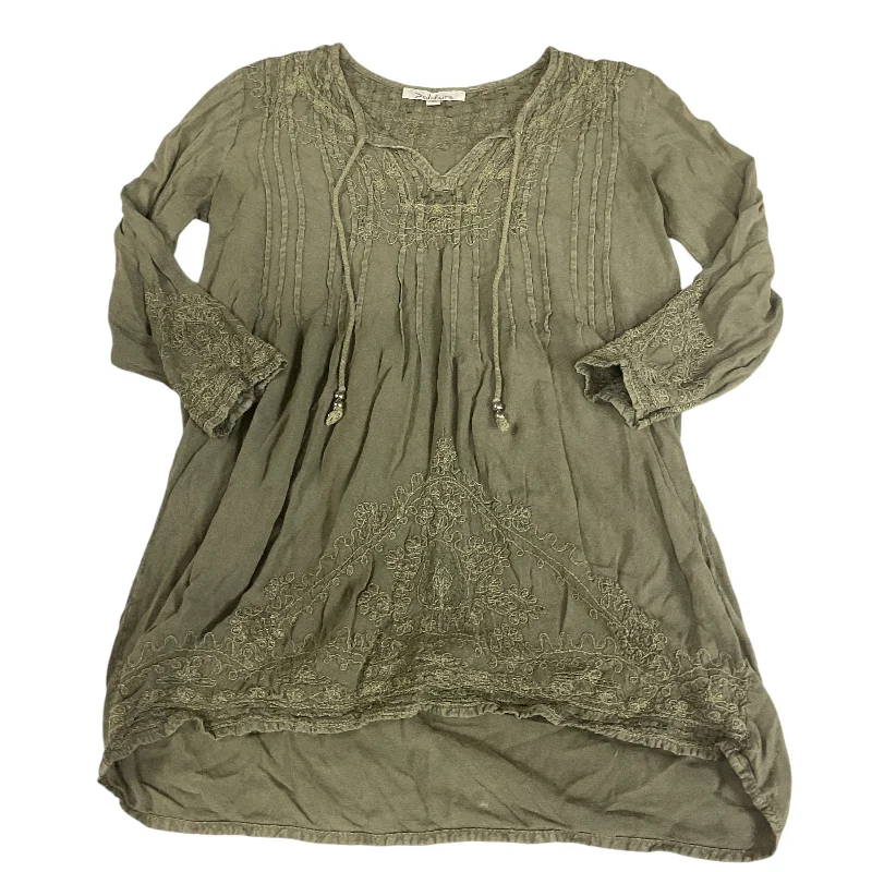 Top Long Sleeve By Solitaire In Green, Size: S