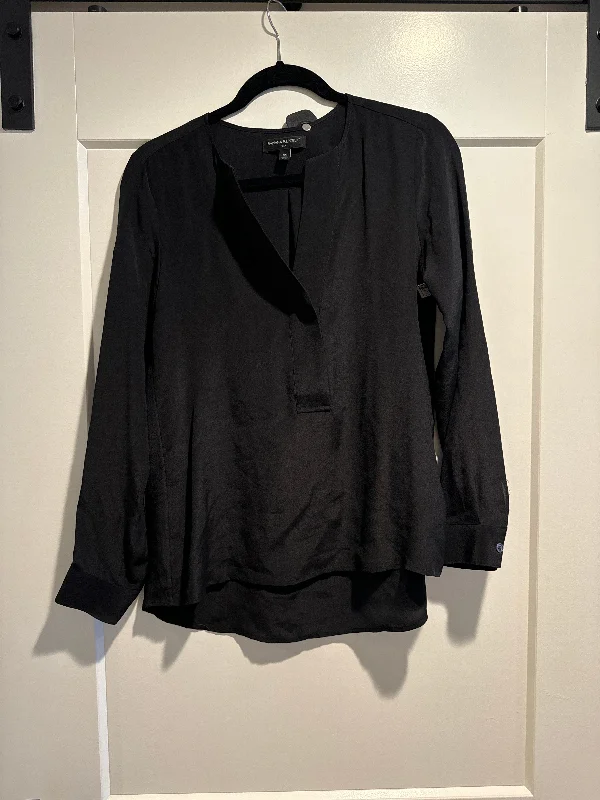 Top Long Sleeve By Banana Republic In Black, Size: Xs