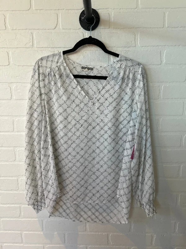 Top Long Sleeve By Pleione In Grey & White, Size: M