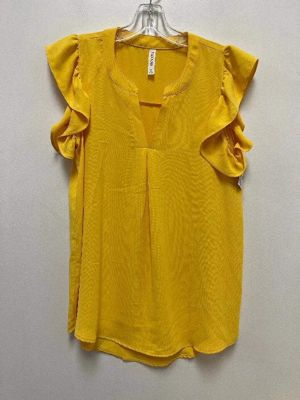 Top Short Sleeve By Zenana Outfitters In Yellow, Size: S