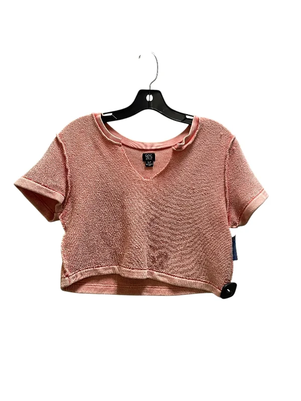 Top Short Sleeve By Bdg In Pink, Size: S